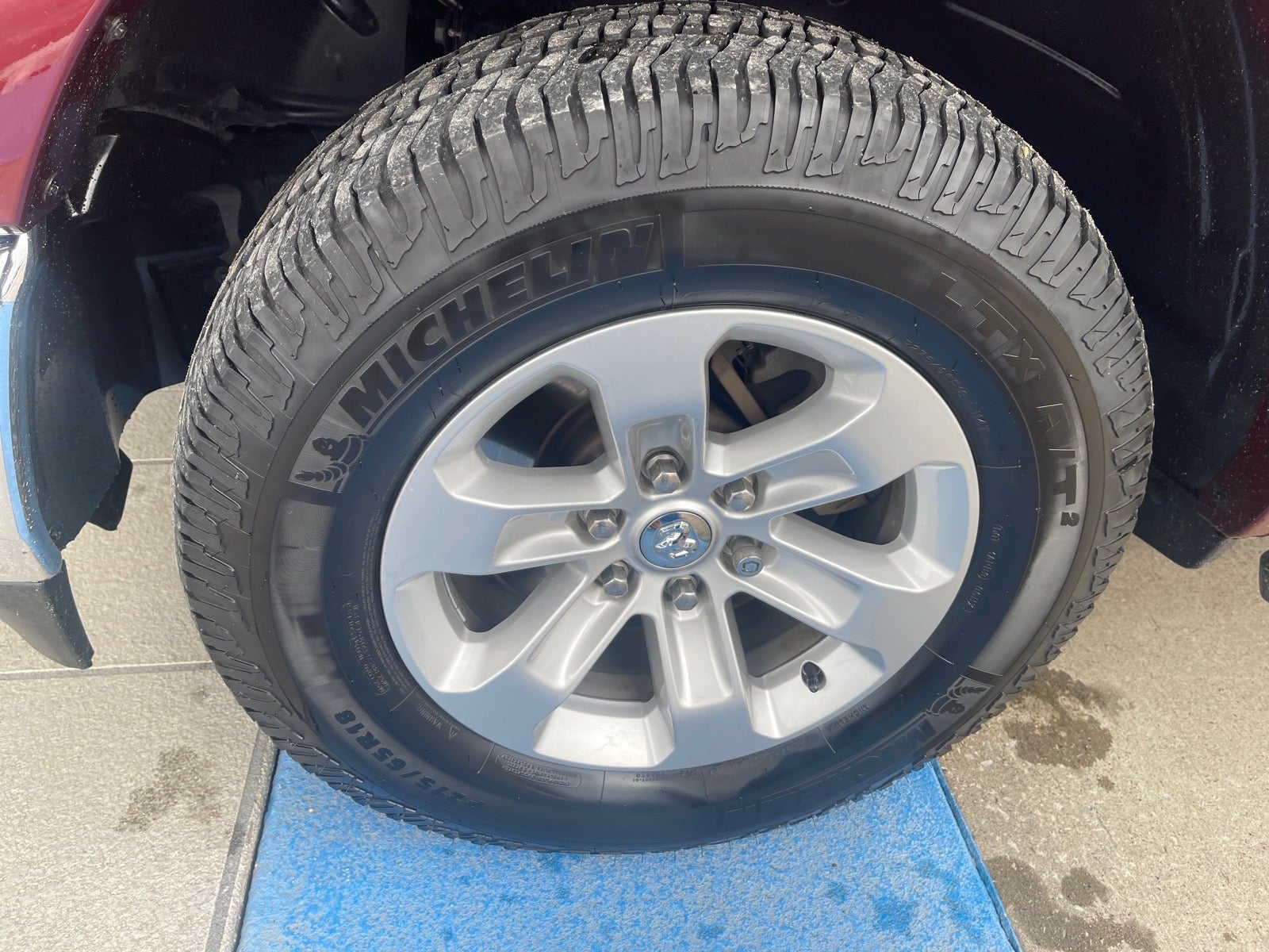 2019 RAM 1500 Laramie Crew Cab 4x4 5'7' Box