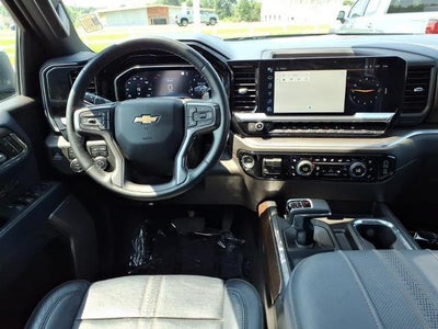 2023 Chevrolet Silverado 1500 4WD Crew Cab Short Bed High Country