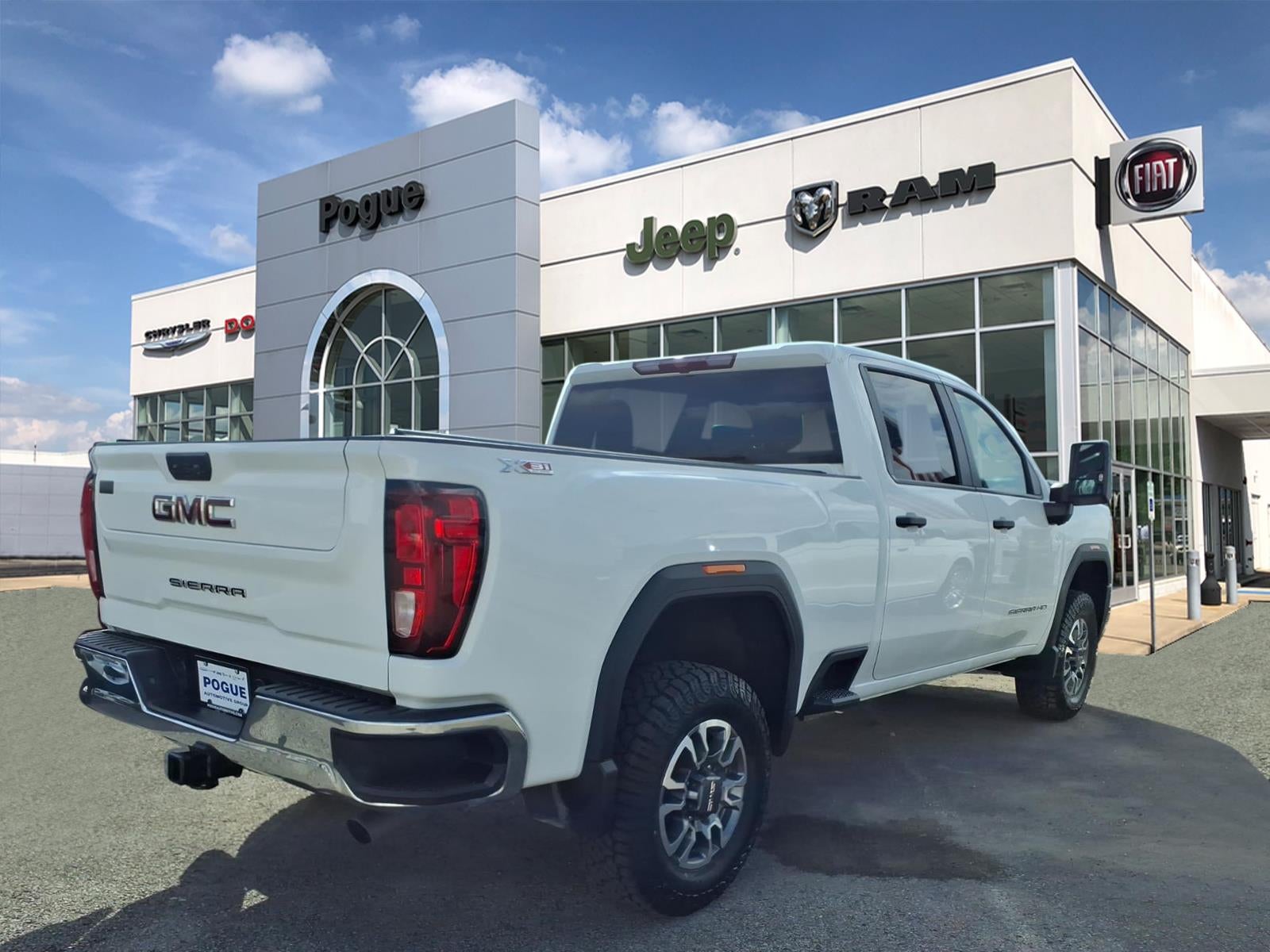 2024 GMC Sierra 2500HD 4WD Crew Cab Standard Bed Pro