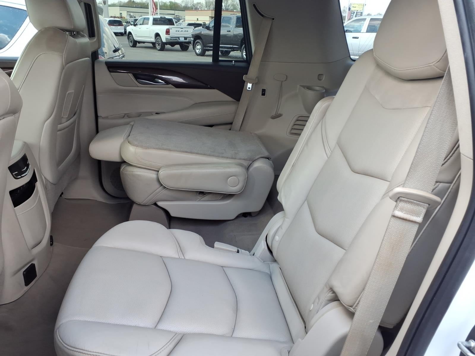 2017 Cadillac Escalade Luxury