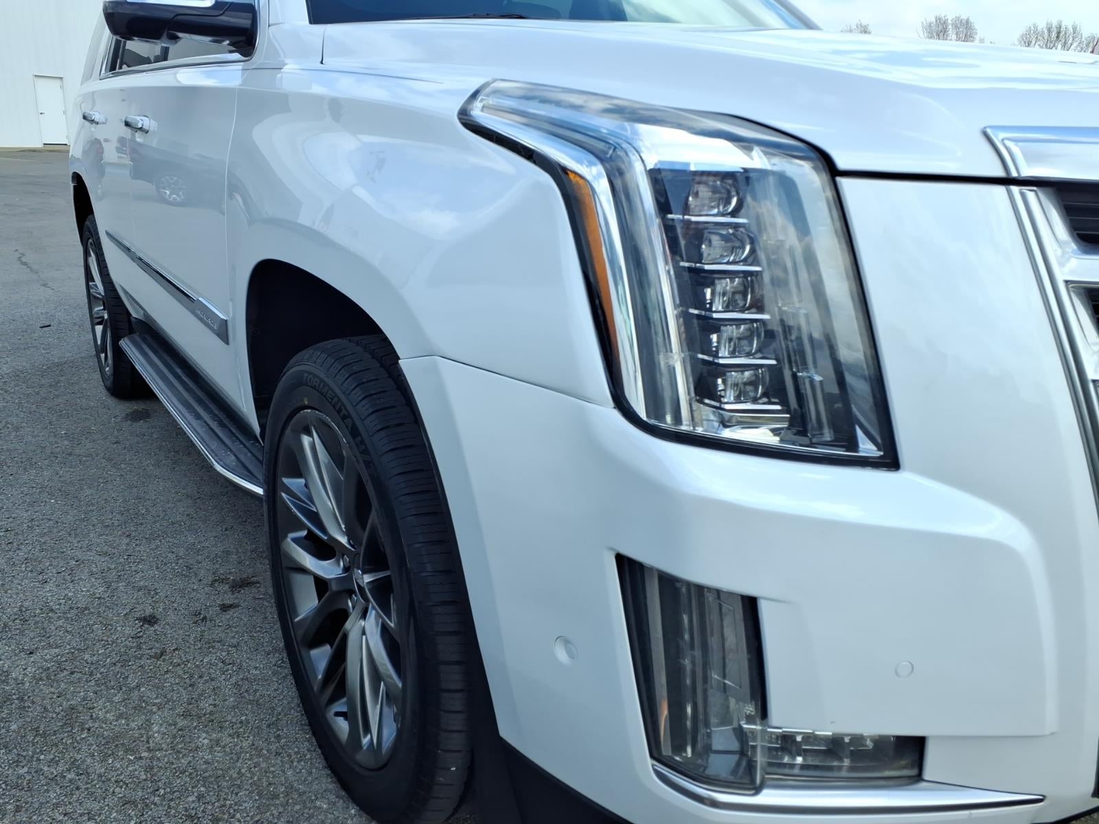 2017 Cadillac Escalade Luxury