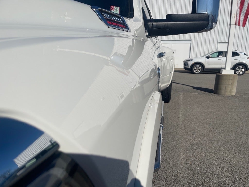 2020 RAM 3500 Laramie Crew Cab 4x4 8' Box