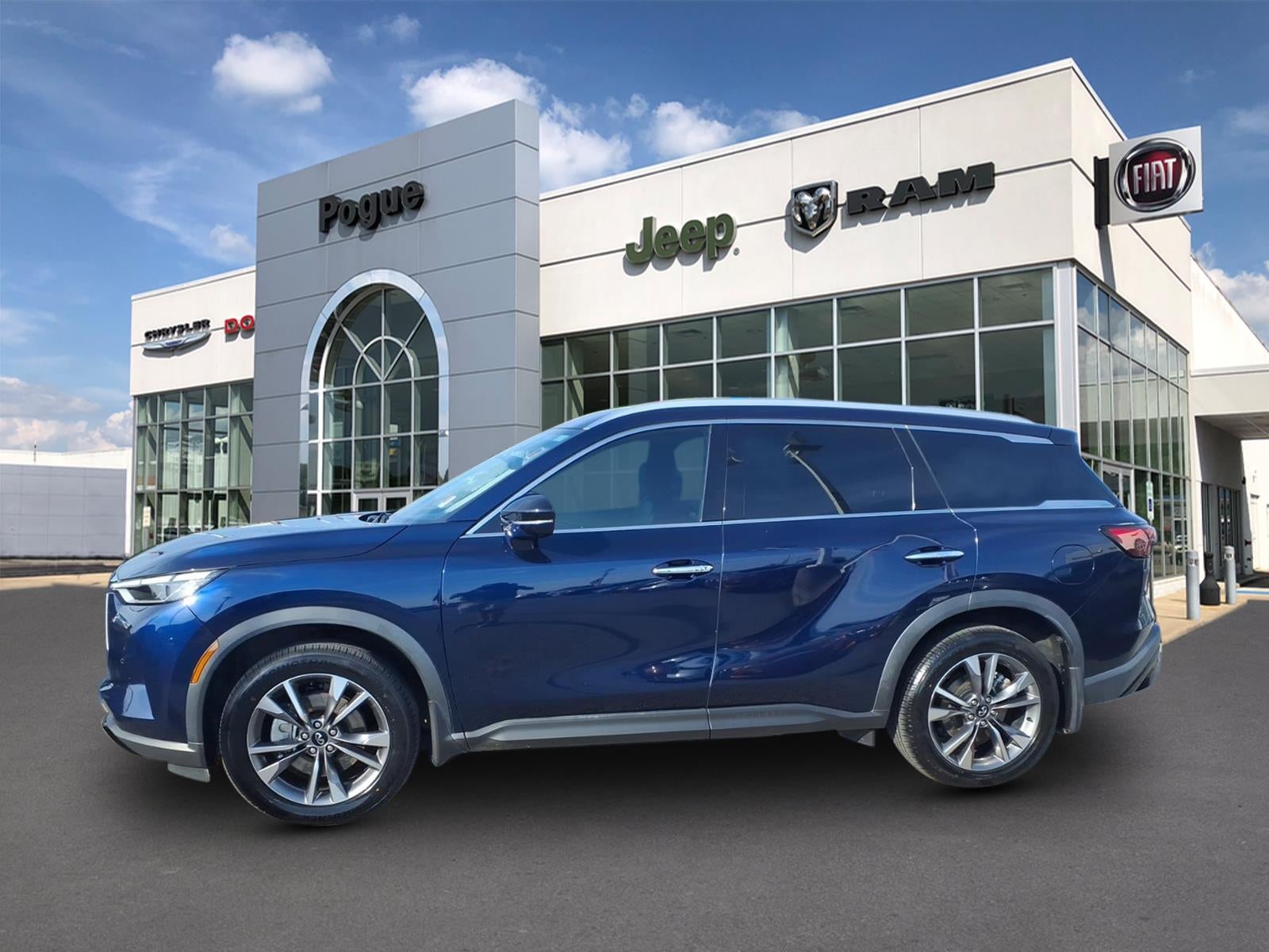 2023 INFINITI QX60 LUXE
