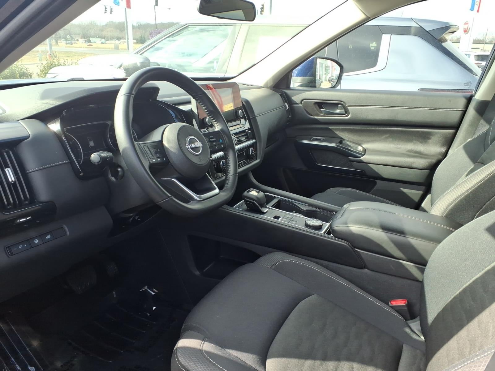 2025 Nissan Pathfinder SV 4WD