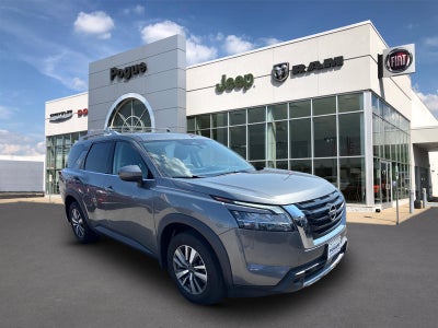 2023 Nissan Pathfinder SL 4WD