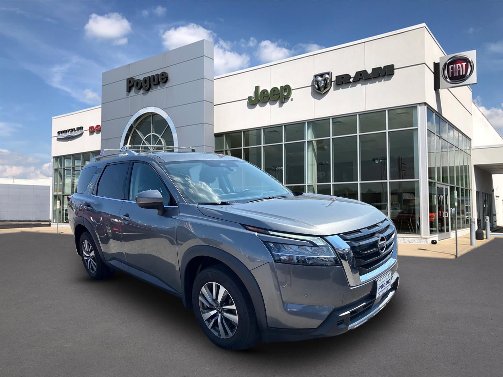 2023 Nissan Pathfinder SL 4WD