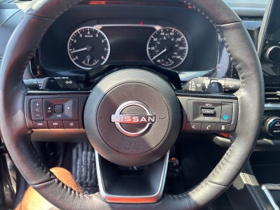 2023 Nissan Pathfinder SL 4WD