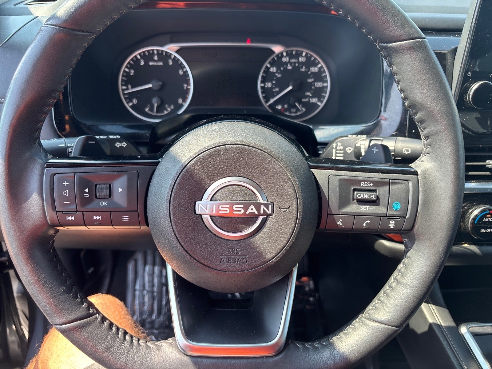 2023 Nissan Pathfinder SL 4WD