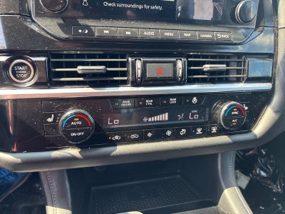 2023 Nissan Pathfinder SL 4WD