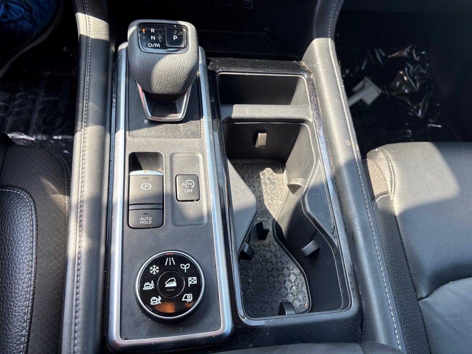 2023 Nissan Pathfinder SL 4WD