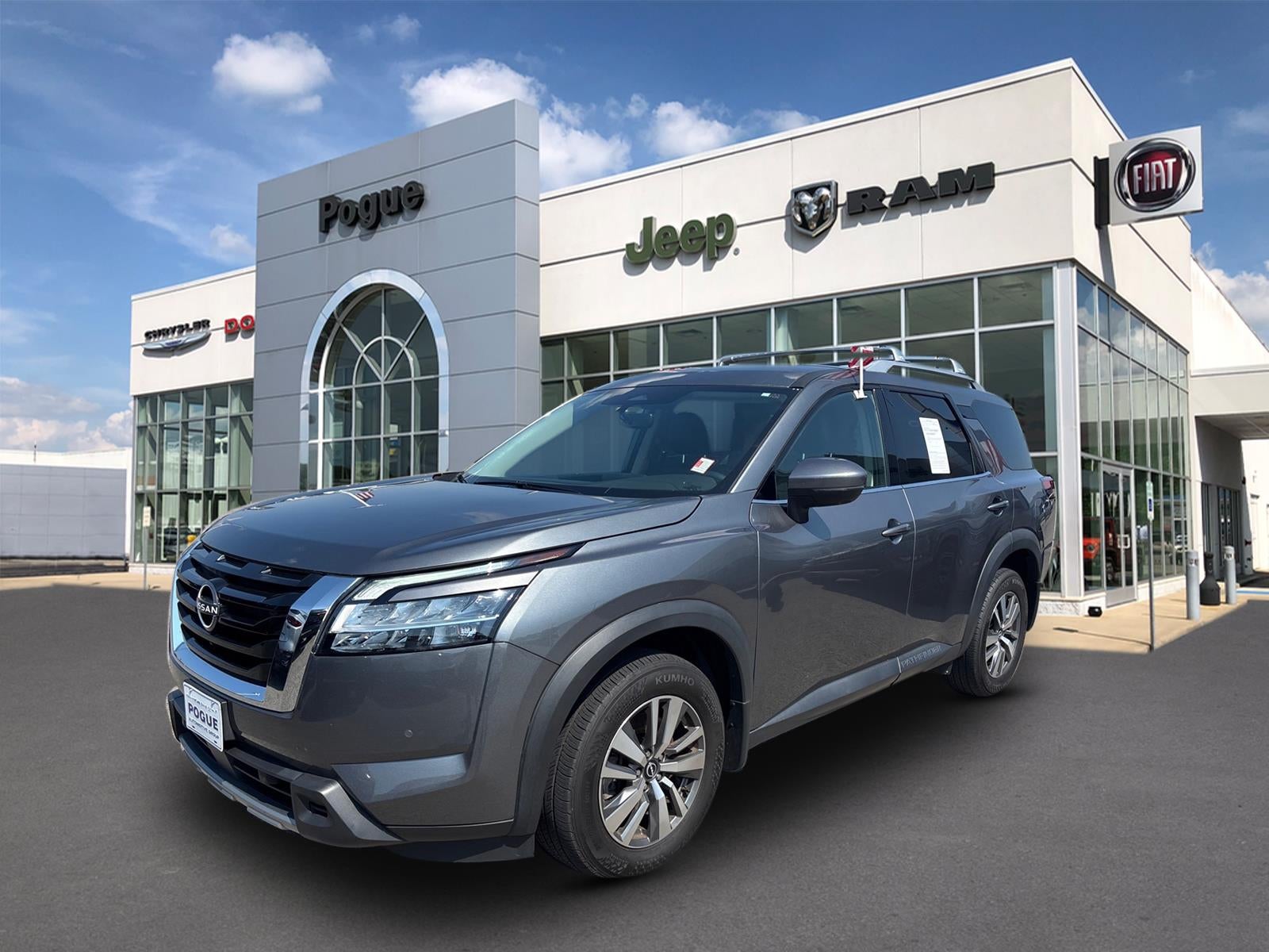 2023 Nissan Pathfinder SL 4WD