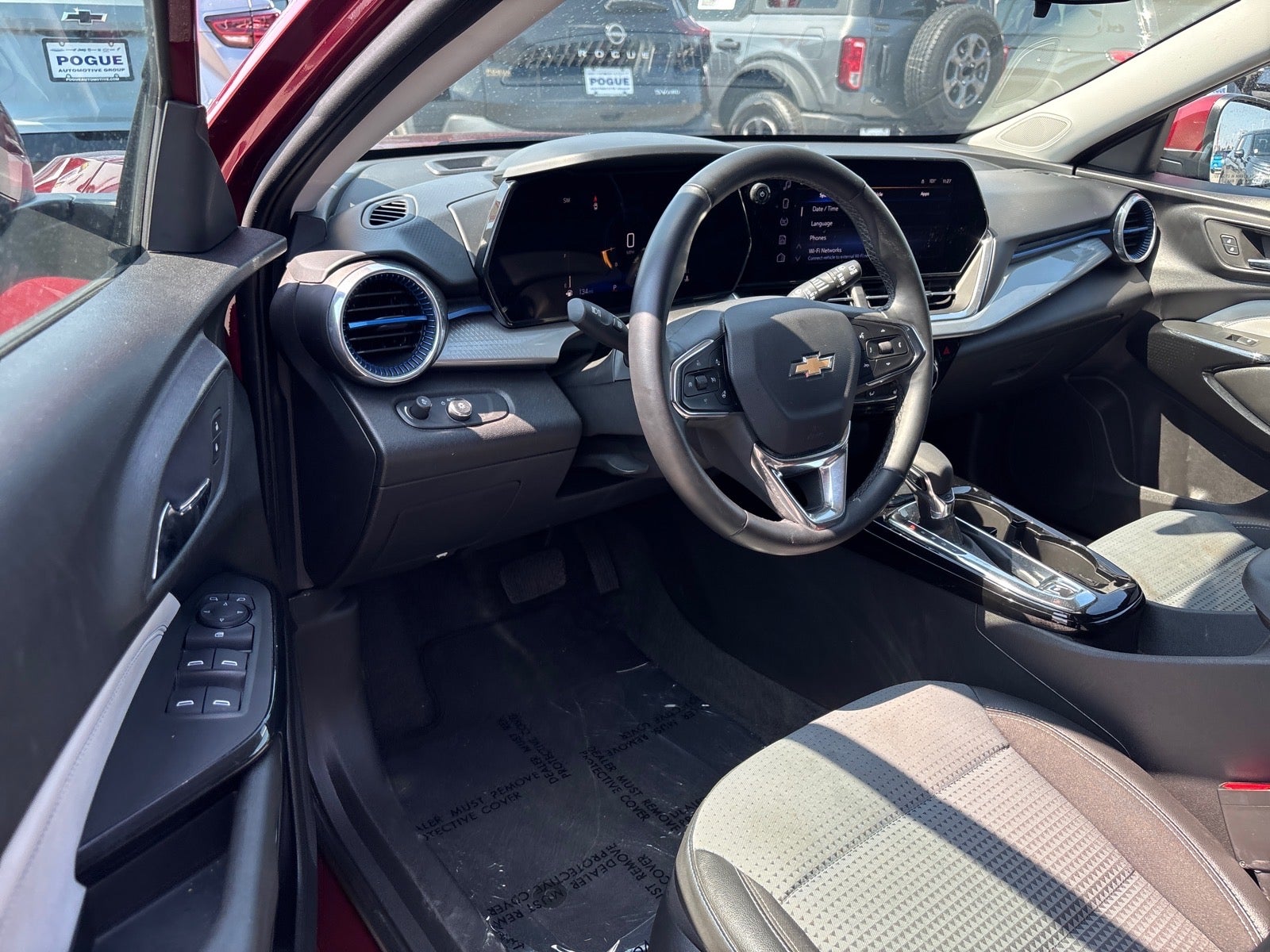 2025 Chevrolet Trax FWD LT