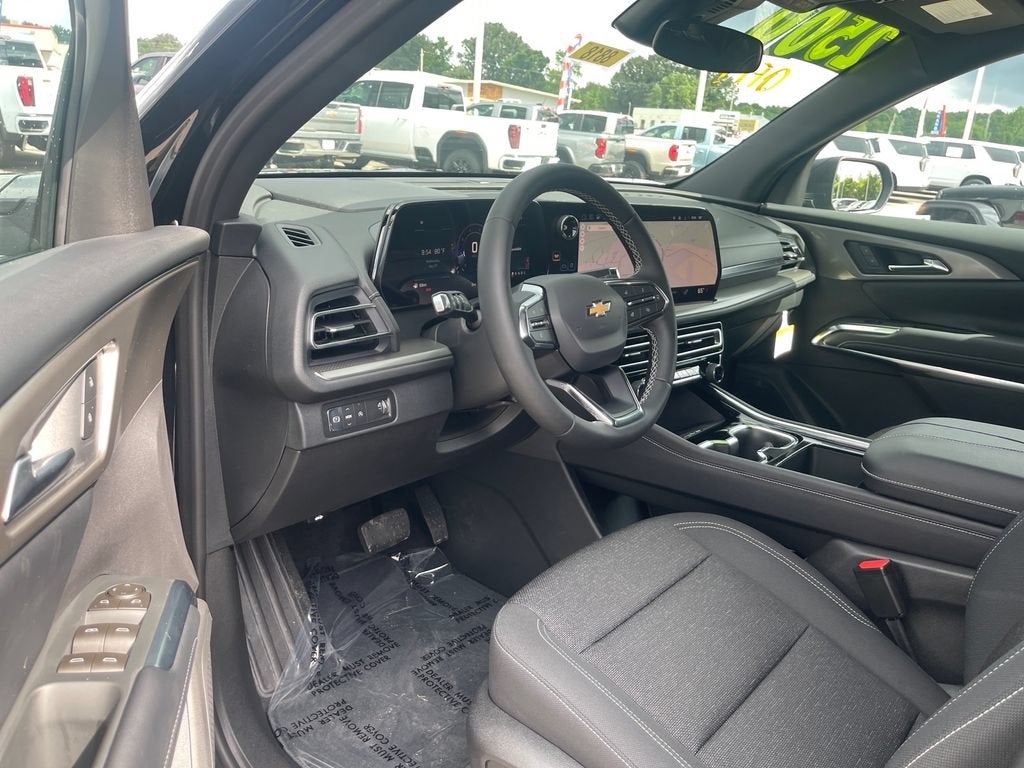 2026 Chevrolet Traverse FWD LT