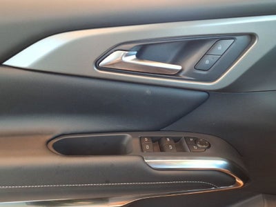 2027 Chevrolet Traverse FWD LT