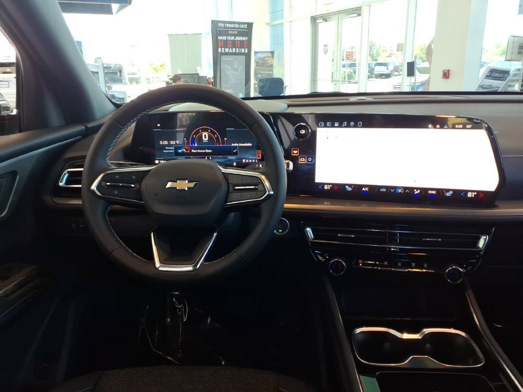2027 Chevrolet Traverse FWD LT