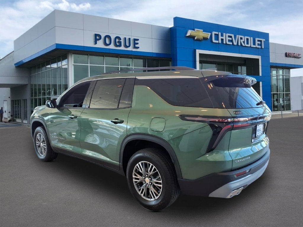 2027 Chevrolet Traverse FWD LT