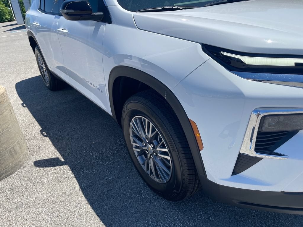 2026 Chevrolet Traverse FWD LT