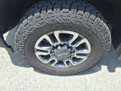 2024 GMC Sierra 2500HD Pro