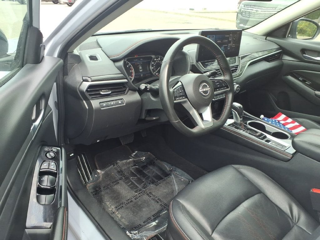2025 Nissan Altima SR