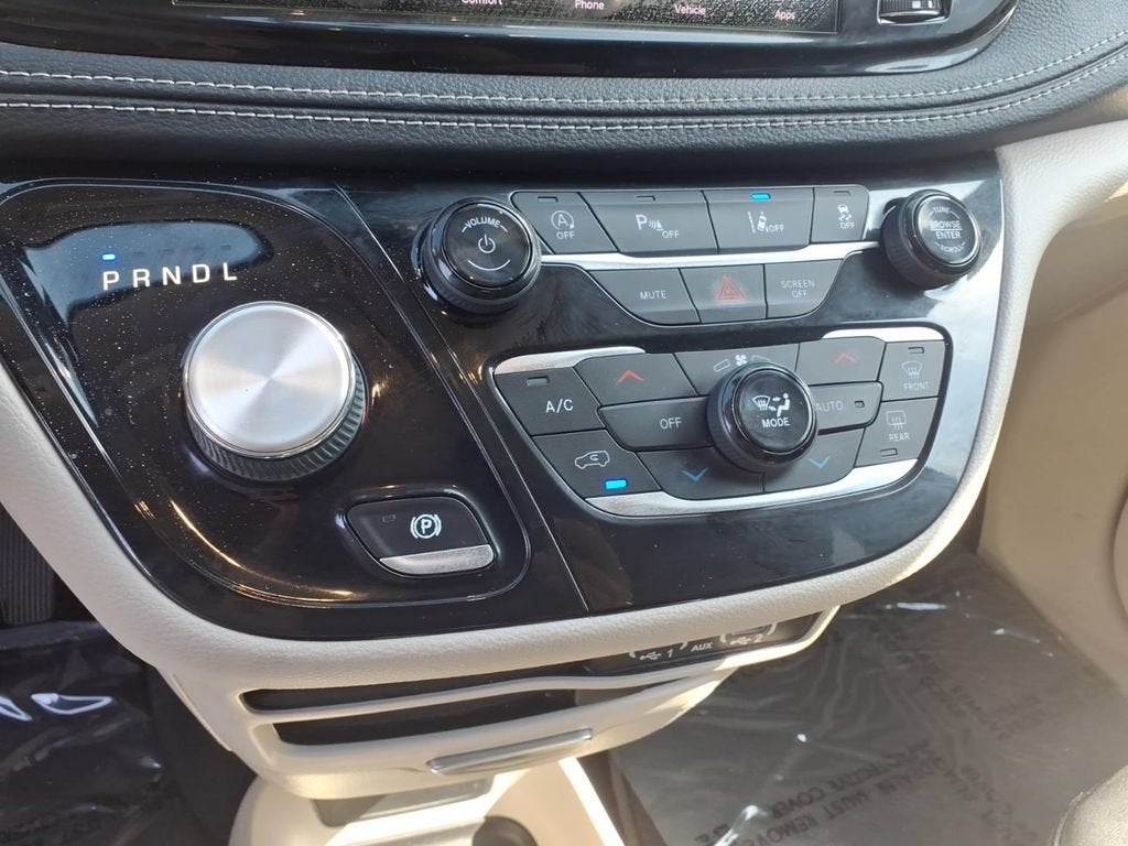 2022 Chrysler Pacifica Touring L
