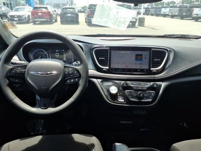 2023 Chrysler Pacifica Touring
