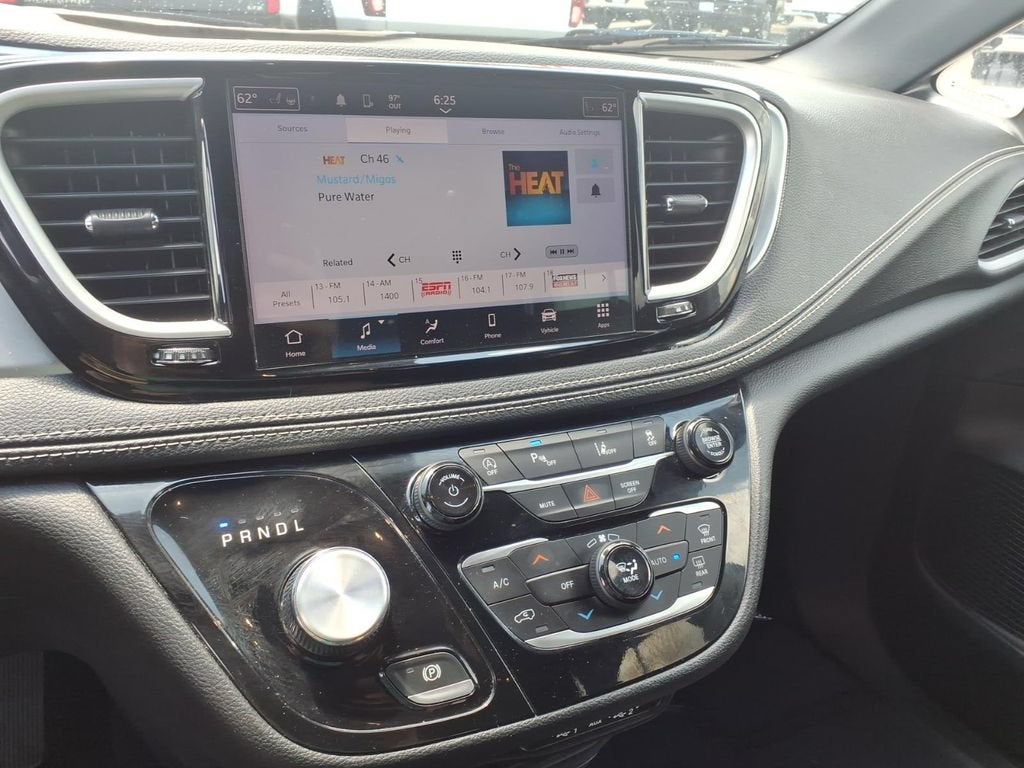 2023 Chrysler Pacifica Touring