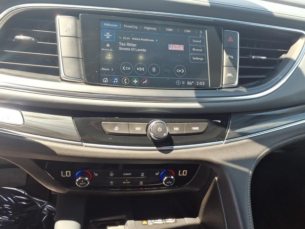 2023 Buick Enclave Essence