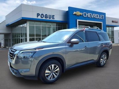 2023 Nissan Pathfinder SL