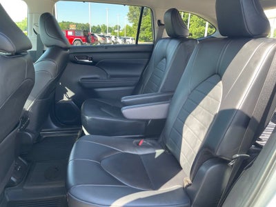 2024 Toyota Highlander XLE