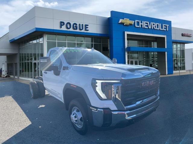 2026 GMC Sierra 3500 HD Chassis Cab Pro