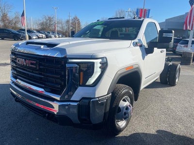 2026 GMC Sierra 3500 HD Chassis Cab Pro