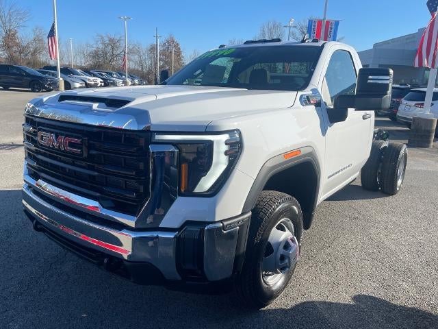 2026 GMC Sierra 3500 HD Chassis Cab Pro