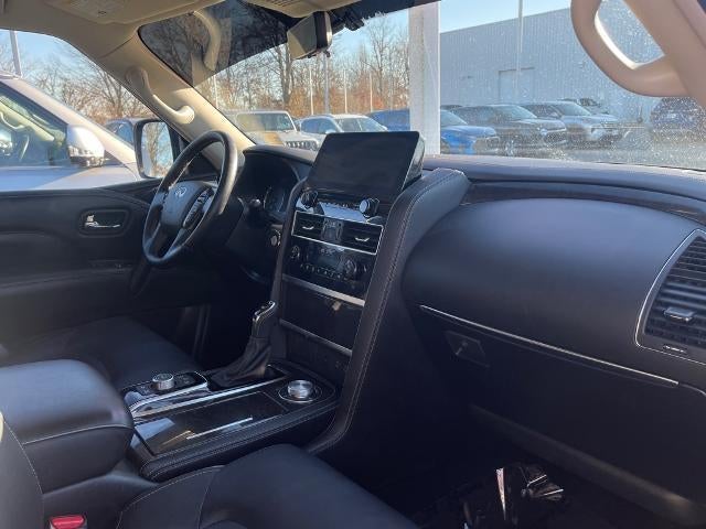 2024 INFINITI QX80 LUXE