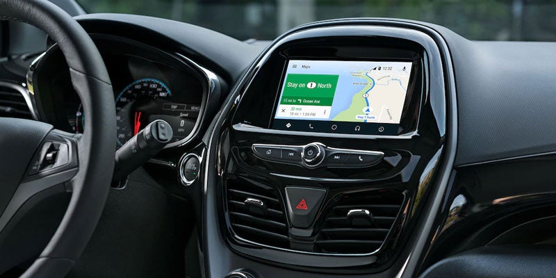 Steering and Map on Multimedia Screen View With Parking button